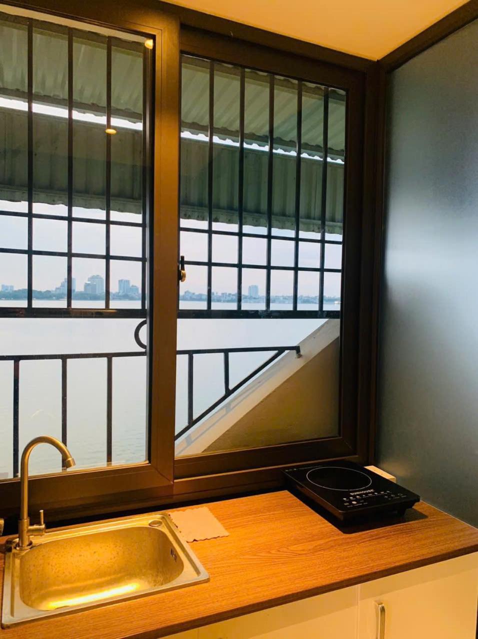 Mhouse Lakeview 5 *